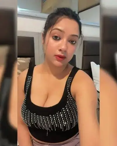 Call Girls Service Mayfair Gardens